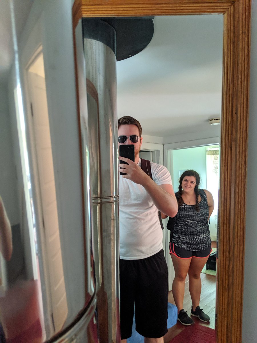 bengibbs__'s tweet photo. #tallpeopleproblems https://t.co/EWsNeTUUJZ