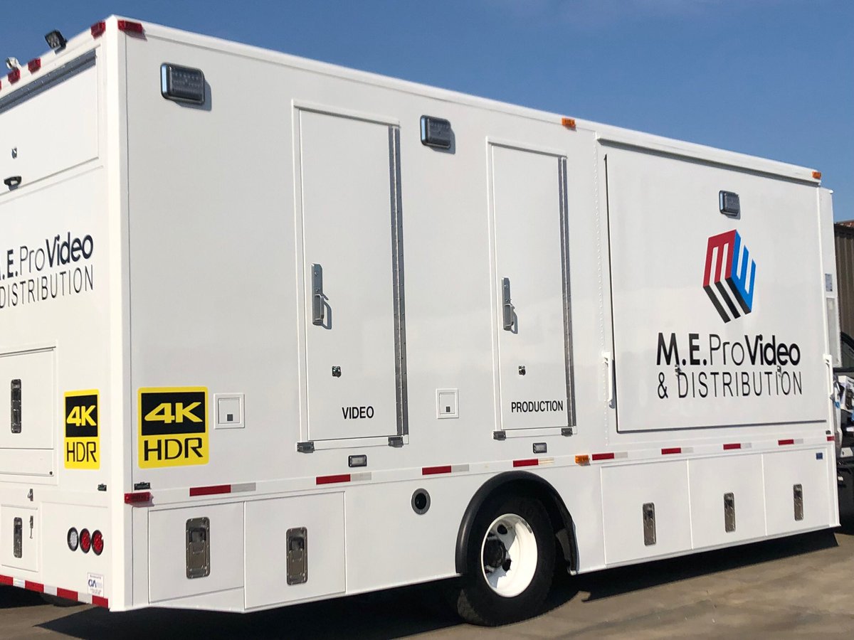 CustomMobileM's tweet image. Have a safe and happy 4th! Grateful to be working in the US of A and being able to bring you pretty pictures on your TVs 🎥 #productionlife #mepro #Happy4th