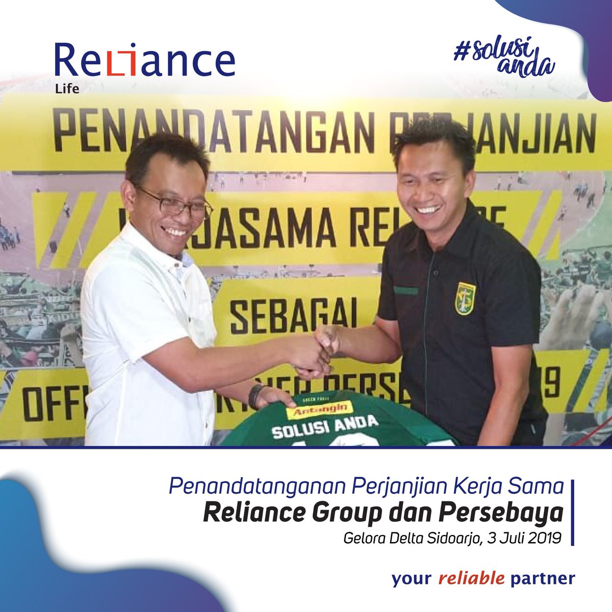 Reliance_ID's tweet photo. Reliance Group dan Persebaya melakukan Penandatanganan perjanjian kerja sama, di Stadion Gelora Delta Sidoarjo, Rabu (3/7) sore.
Info Selengkapnya : https://t.co/AnPc6vZOm9
#relianceindonesia #yourreliablepartner #solusianda #persebaya #surabaya #bajolijo #bonekmania #reliwani https://t.co/S7wb5t3eIm