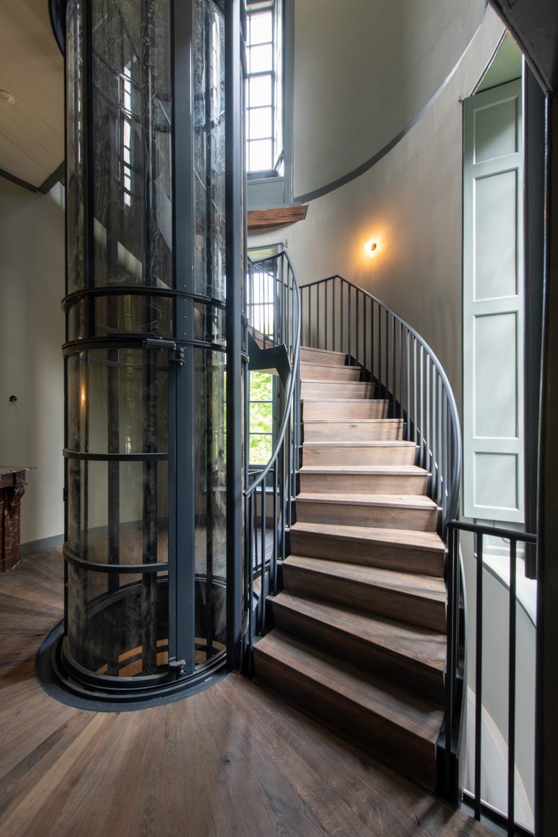 Afgelopen donderdag is Kasteel Hackfort in Vorden officieel geopend.
In opdracht van @natuurmonumenten  hebben wij deze grondige restauratie en verbouwing van het Kasteel , onder begeleiding van Verlaan &amp; Bouwstra Architecten, mogen uitvoeren. 
#Restauratie #monument <a href="/vakres/">Vakgroep Restauratie</a>