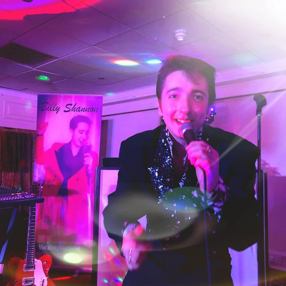 railway_inn's tweet photo. Live music 🎶 this Sunday 4pm with Billy Shannon🎶🍻🎶 https://t.co/XQysoYvY40