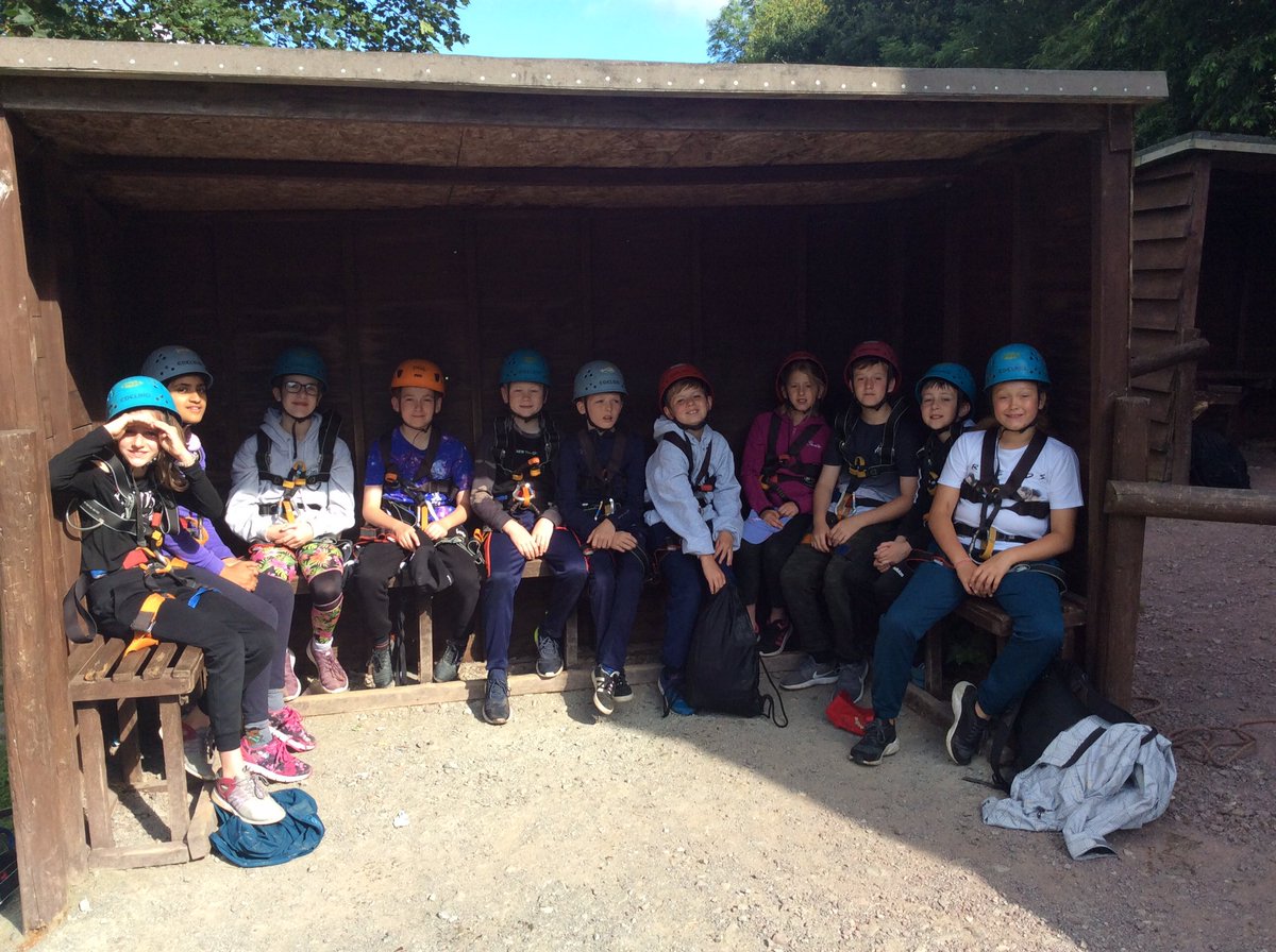 CSharplesSport's tweet photo. Team 'falling in style' ready to take on abseiling! 😎 #abseiling #PGL https://t.co/uTrIbQXp95