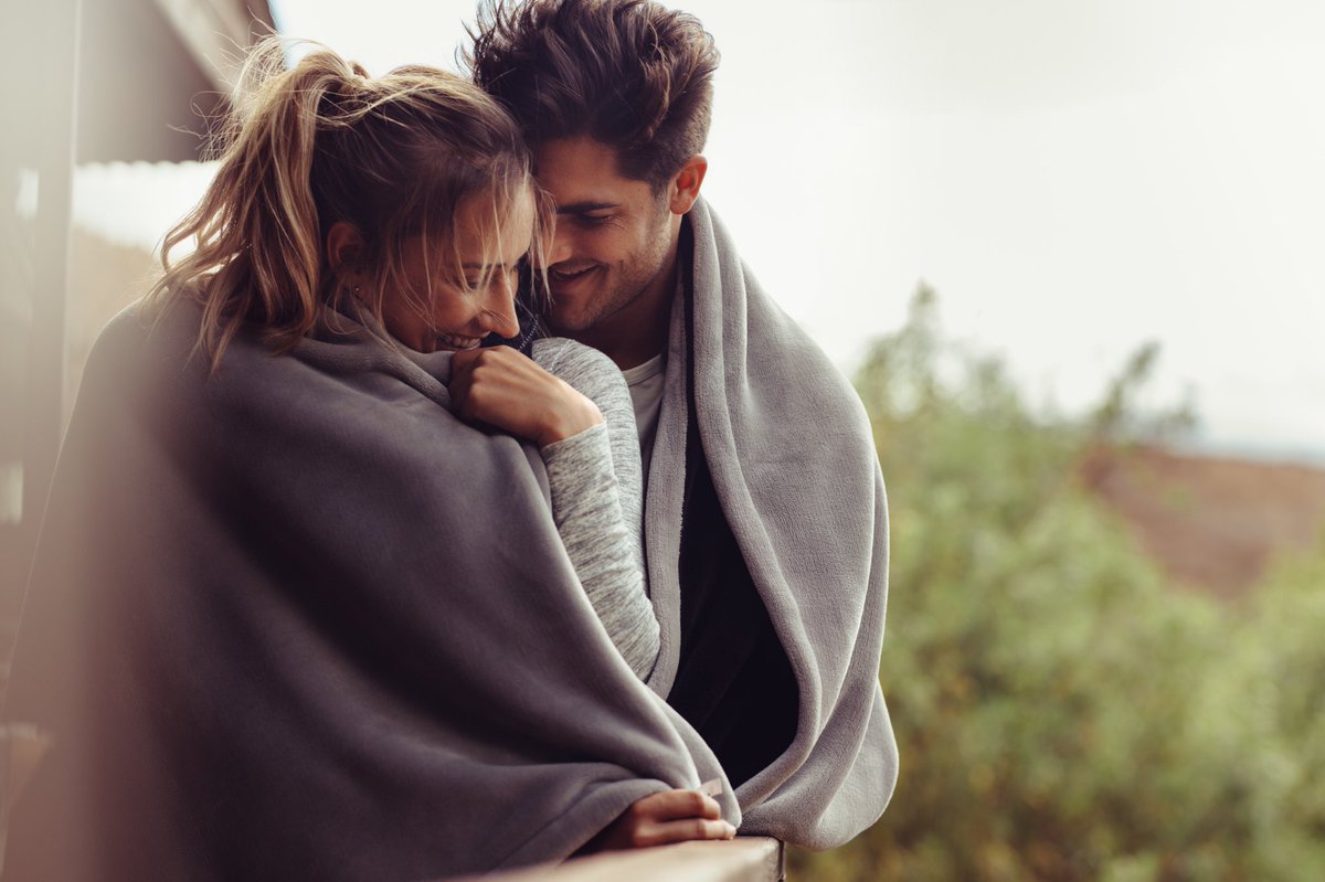 Info du jour : Pour 64% des hommes, la femme idéale ressemblerait à leur mère 🤔
Messieurs, la parole est à vous...

#hugavenue #rencontre #célibataire #amour #love #single #seduction #couple #couplegoals #mother #family