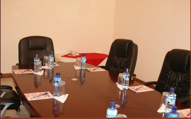 MeruslopesHotel's tweet photo. Book Now! Boardroom Corporate Meetings at Meru Slopes Hotel: #Executive #Elegance #Hospitality #Meruslopeshotel https://t.co/0ntg93jQd2