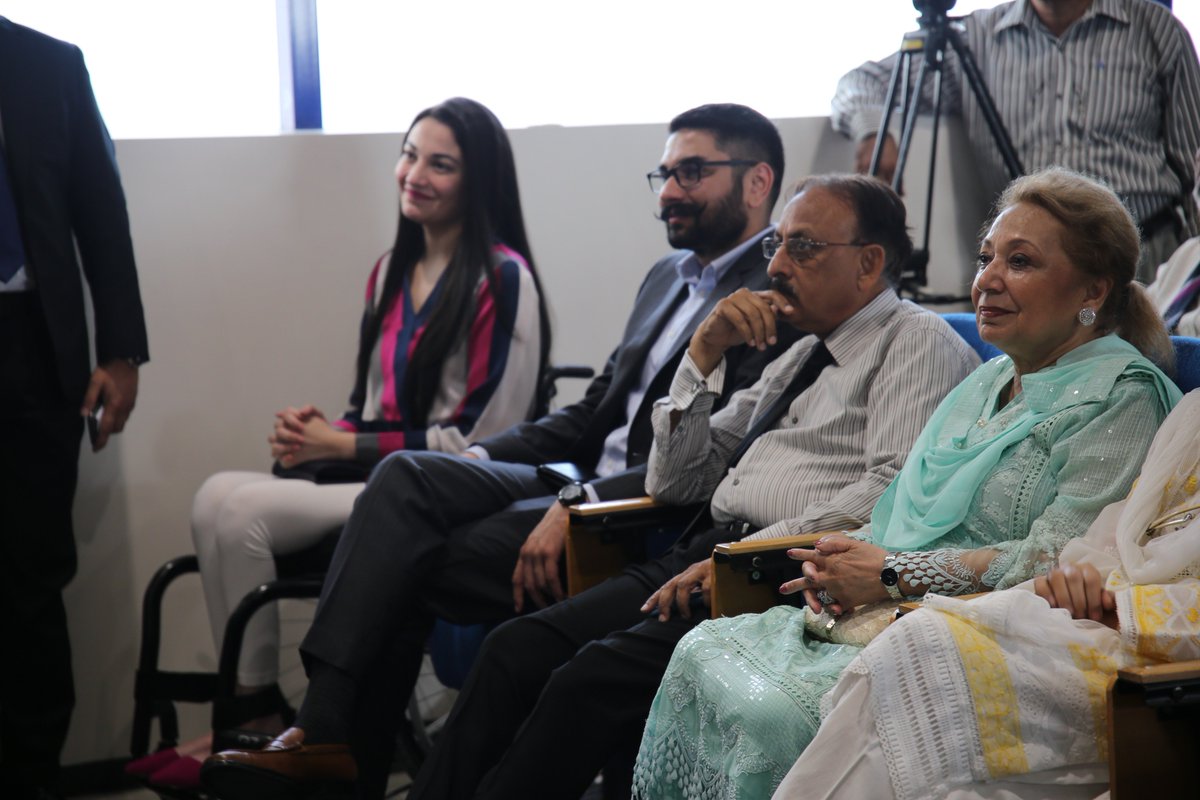 ChughtaiLab's tweet photo. Grand Inauguration Ceremony of "Chughtai Lab Head Office Building" happening now!
#ChughtaiLab36Years #CLCares #OneNationOneLab https://t.co/tX9z2h2XaC