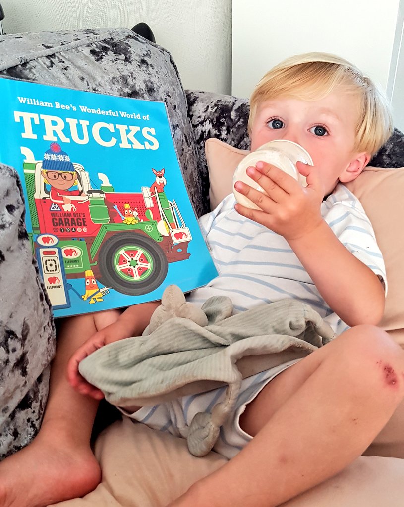 HaltonLibraries's tweet photo. Last night this little boy enjoyed 35 minutes of bedtime reading with books from @HaltonLibraries & all clocked & counted for the #HaltonReadathon! We are so close to our 60,000 minute target,can you help us smash through it & see how many mins we can achieve? #ReadInHalton JS https://t.co/9CpKfUiDsP