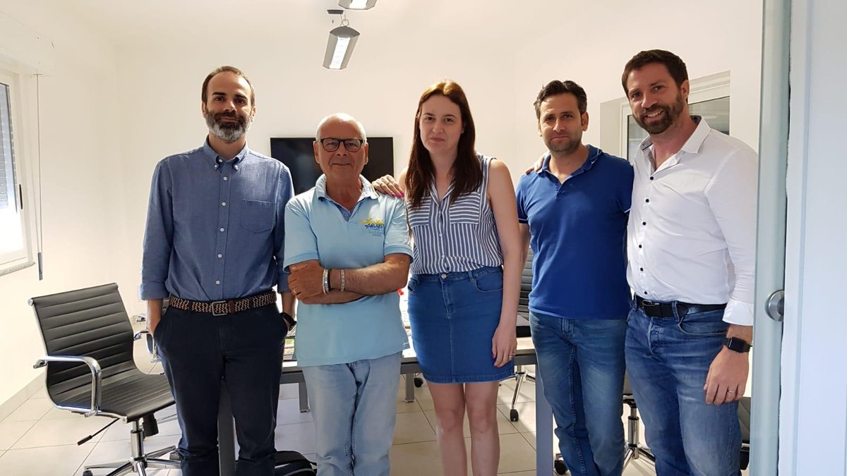 AtlanticaAGRI's tweet photo. 📸 Siamo felice di raggiungerci con nostro partner #Agriblu di Blundetto. Da 12 anni abbiamo cresciuto portando prodotti di alta qualità al mercato Siciliano e siamo sicuri che i 12 anni che vengono ci porteranno altrettanto successo. #Razormin #Raykat #Fitomare #Can17 #Solucat https://t.co/2ZnLzfJMYS