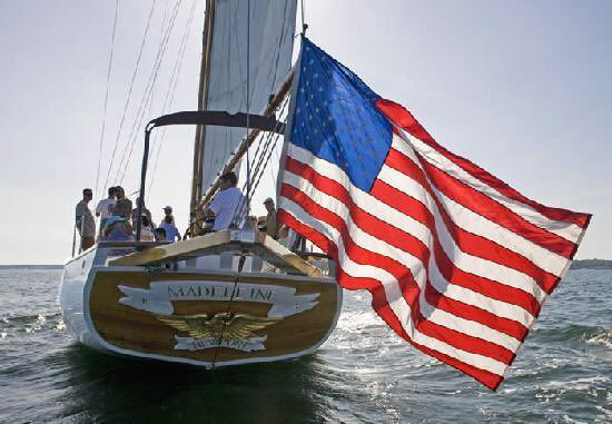 Happy 4th of July to all our American friends! #boatinghuron #lakehuron #july4 #cps #ecp