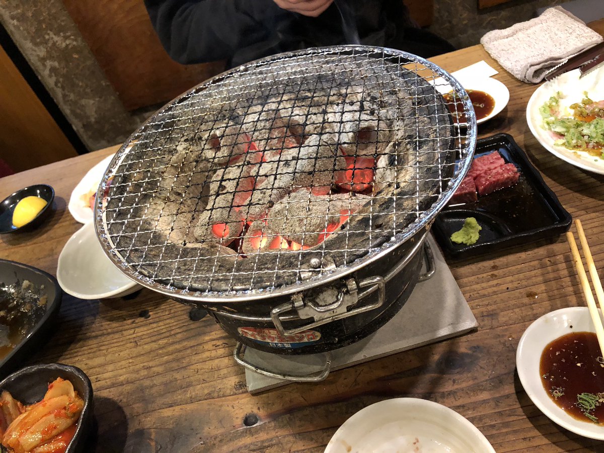 昨日は焼肉食べてきました！

予約困難で大人気のお店ですが、それも頷ける美味しさでした！

美味しいもの食べて栄養つけてこれからも頑張ろっと！