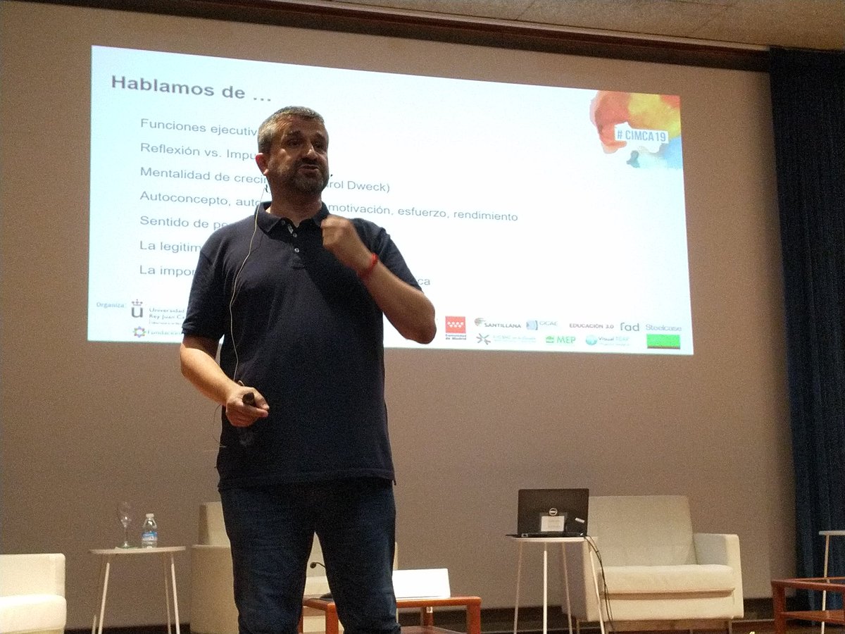 flaviagomesf's tweet image. Las habilidades de autorregulación son igual de importantes o incluso más importantes que las habilidades cognitivas, por lo que hay que trabajarlas en el aula y en edades tempranas #CIMCA19