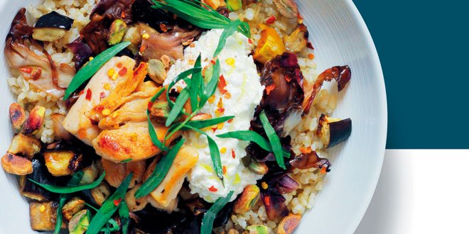SarahHardy21's tweet photo. Known as the man who ‘sexed up’ salads, David Bez is spreading his love and shares with us a simple, delicious and nutritious one-bowl supper just perfect for a midweek meal. 

https://t.co/Z4b8tRroSN

@saladpride
#veganalternative #simplesalads #foodie #midweekmeal #nutrition https://t.co/B1xDDok3iO