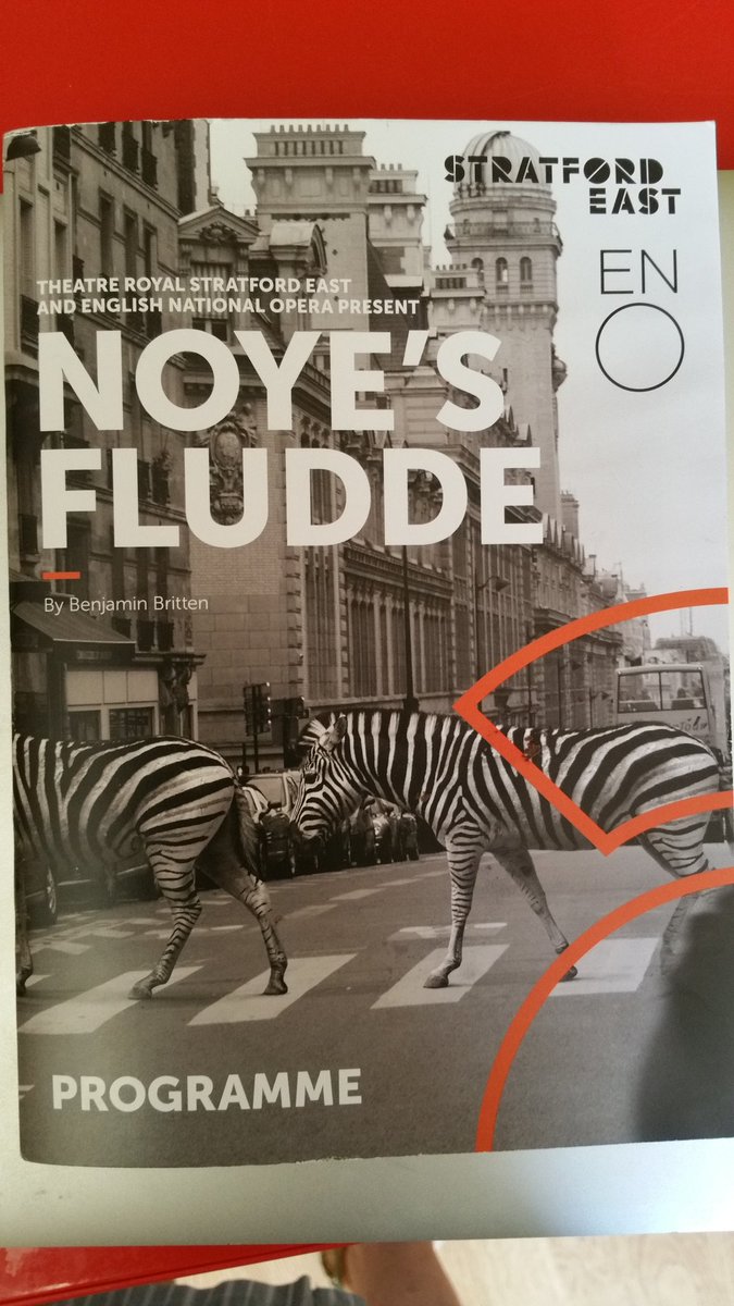 Last night's press perf of #benjaminBritten 's #NoyesFludde #theatreRoyalStratfordEast was a joy. #suzanneBertish sensational as #God inspired casting by #LyndseyTurner. Also great to laugh in bar with the great  #ChristopherBiggins #Biggins @ChristopherBiggins @SuzanneBertish