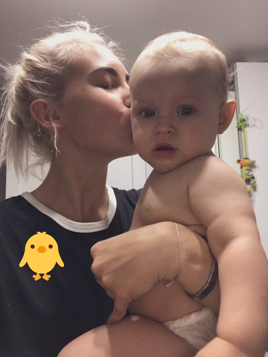 Protas1022's tweet photo. Мой цыплёнок уже большой😭😍 https://t.co/9SpdKRrLKG