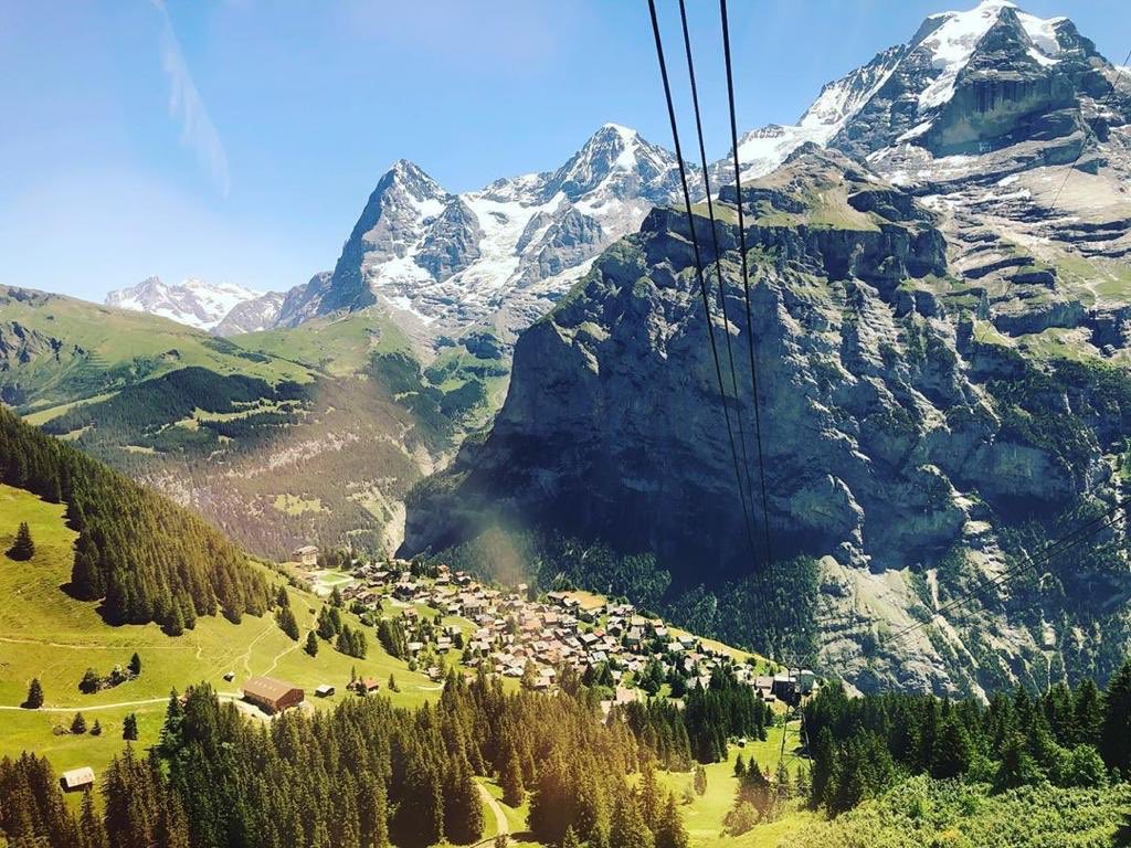 Lovely mountain village😍🏔🇨🇭
⠀⠀⠀⠀⠀⠀⠀⠀⠀⠀
📷 instagram.com/unahealer

<a href="/JungfrauRegion/">Jungfrau Region</a> <a href="/MySwitzerland_d/">Schweiz Tourismus</a>