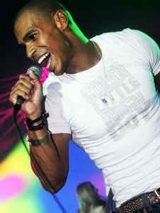 KERRI ‘KAOZ’ CHANDLER <a href="/KerriChandler/">Kerri Chandler</a> collaborated with the incomparable ARNOLD JARVIS <a href="/arnoldjarvis/">Arnold Jarvis</a> in 1994, releasing their deep yet uplifting anthem INSPIRATION on Freetown Inc.

A masterpiece that can still make your hairs stand on end 25 yrs later..

youtu.be/S8zHTdEH6ik