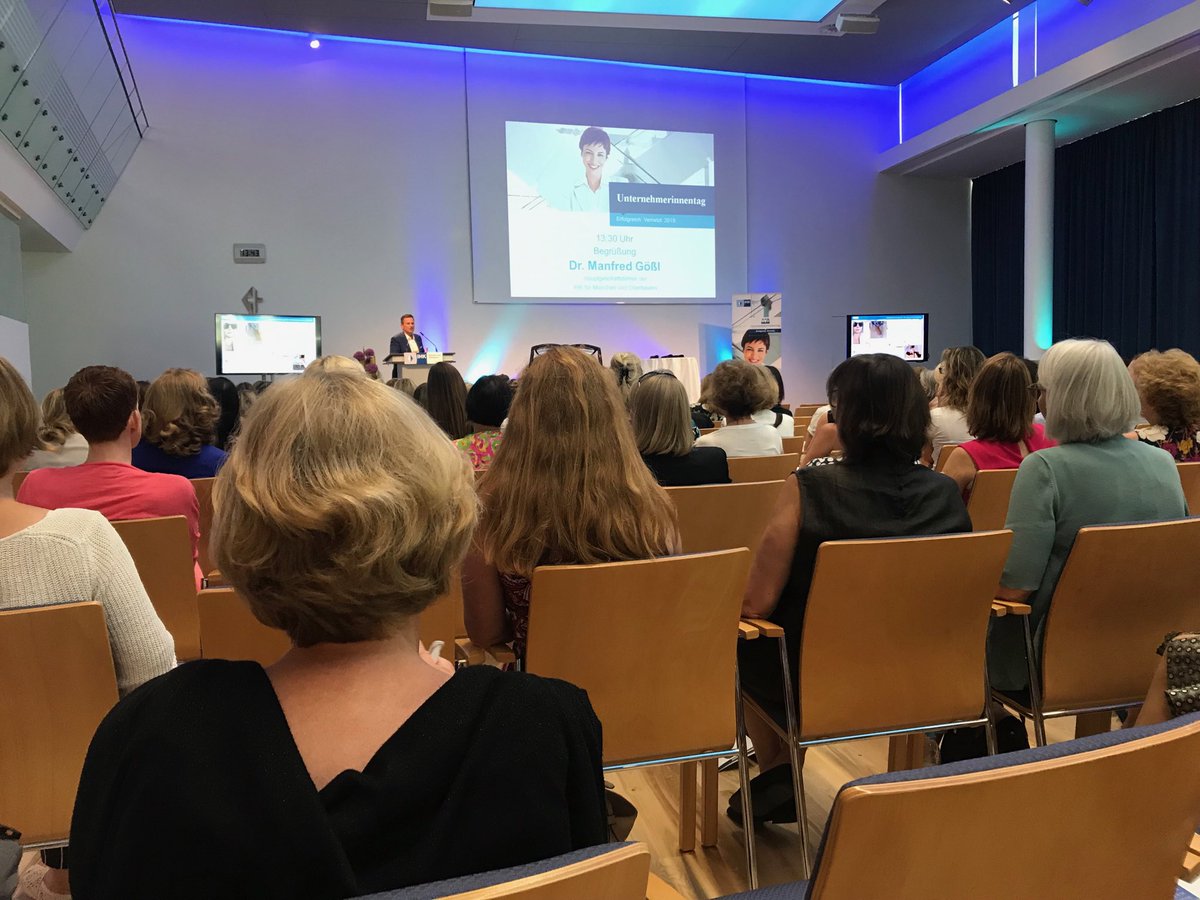 Strasser_AG's tweet photo. #unternehmerinnentag2019 #ihkmuenchen der einzige Mann des Tages spricht https://t.co/nlzuyAnVre