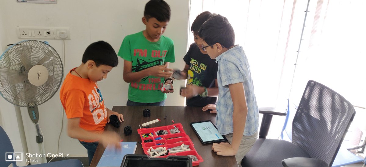 EdutechIndia's tweet image. The #STEM Yearly Program 2019 off to a good start at #STEMAcademy, Bangalore.
#STEMStudio