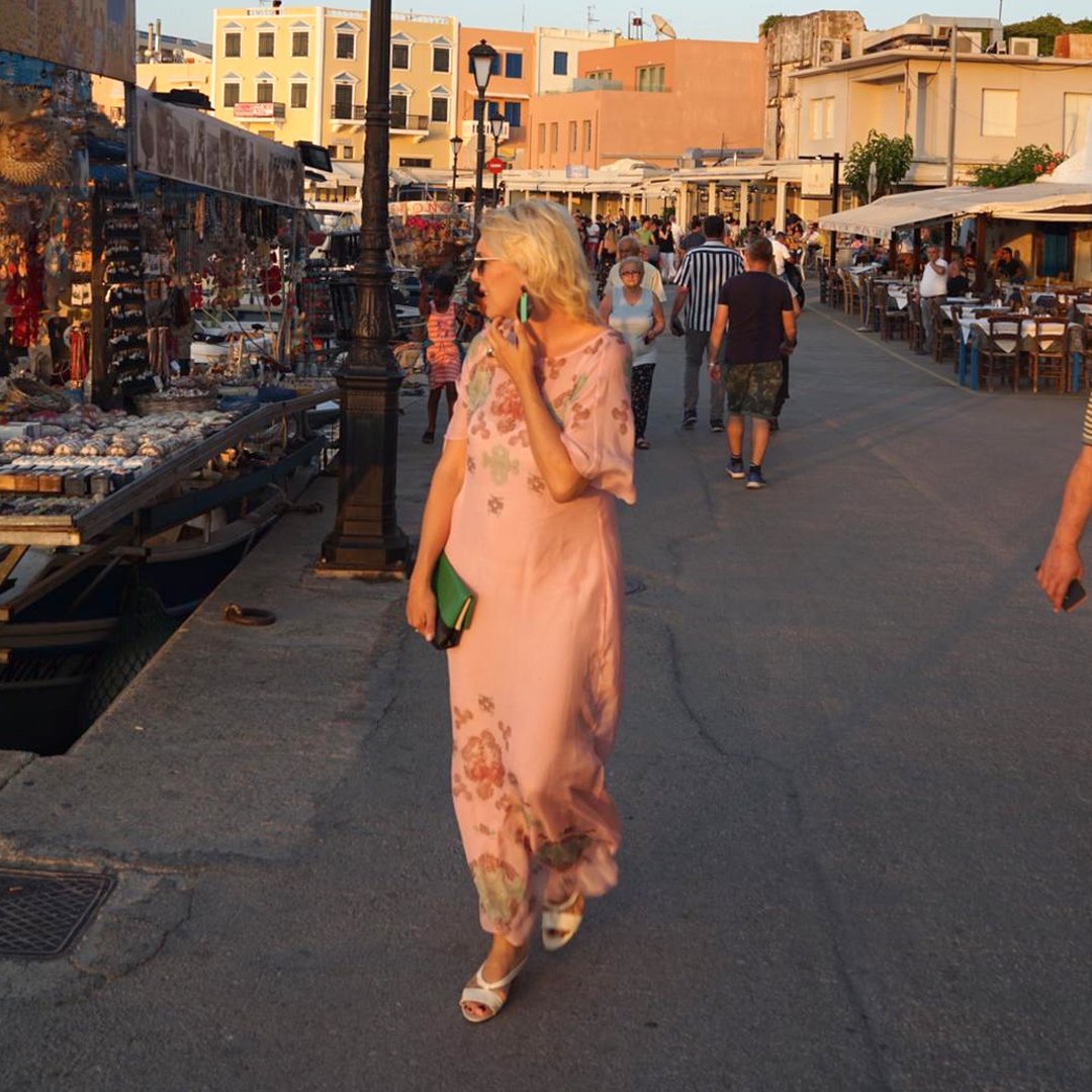 MAHCollection's tweet photo. Strolling at sunset. Eva gown in pink such a delicate piece.
Get yours today at our boutique 7 Grange Road 239494 or shop online @mahcollection.com

#greekholidays #kreteisland #sunset #vacationstyle #fashionexposednow #endlessfashion https://t.co/cmPAi07dz9