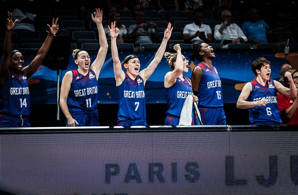SprLeagueBballW's tweet photo. MORE HISTORY for @gbbasketball 

Beat Hungary 59-62 in @EuroBasketWomen QF to make Semi-Finals for first time and also the Olympic Qualifying Tournament for Tokyo 2020 next February.

Amazing. Just amazing.

#BritishBasketball #EuroBasketWomen #RaiseOurGame https://t.co/k4t4G99Ai3