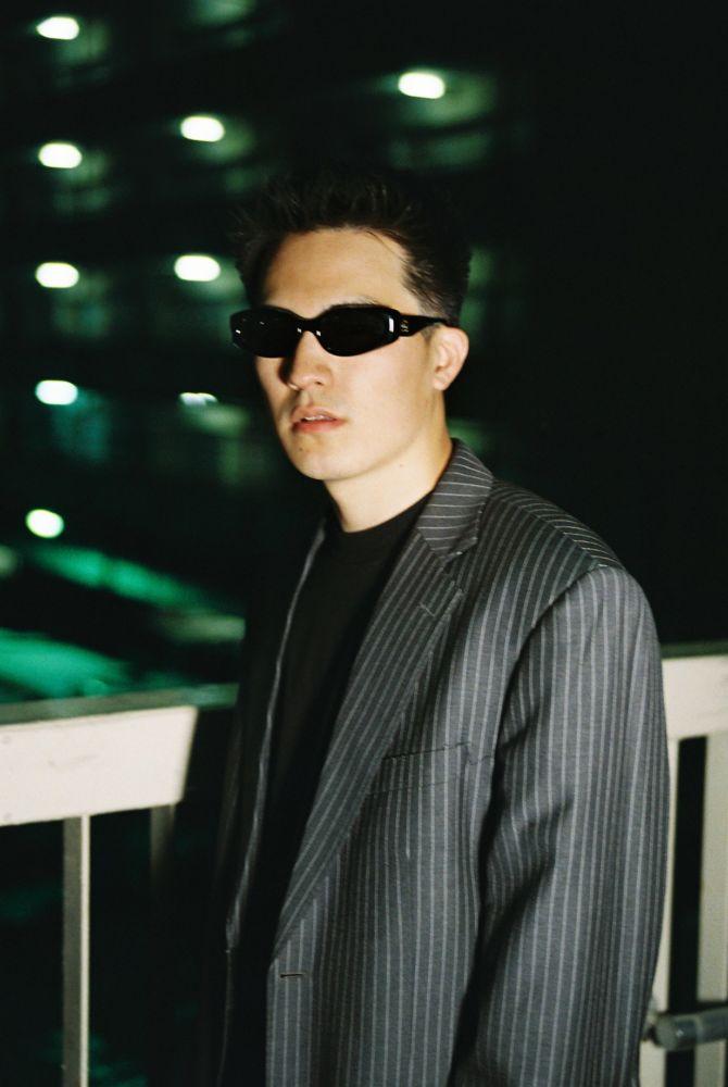Spincoaster_2nd's tweet photo. 【NEWS】ACE COOL、独立後初となる新たな作品「EYDAY」「ABUNAI」の2曲同時配信　盟友・Riou Tomiyama＝Jinmenusagi参加 https://t.co/1w7Jy0yv3n @acecool082 @Jinmenusagi https://t.co/w3jaTrKmkm