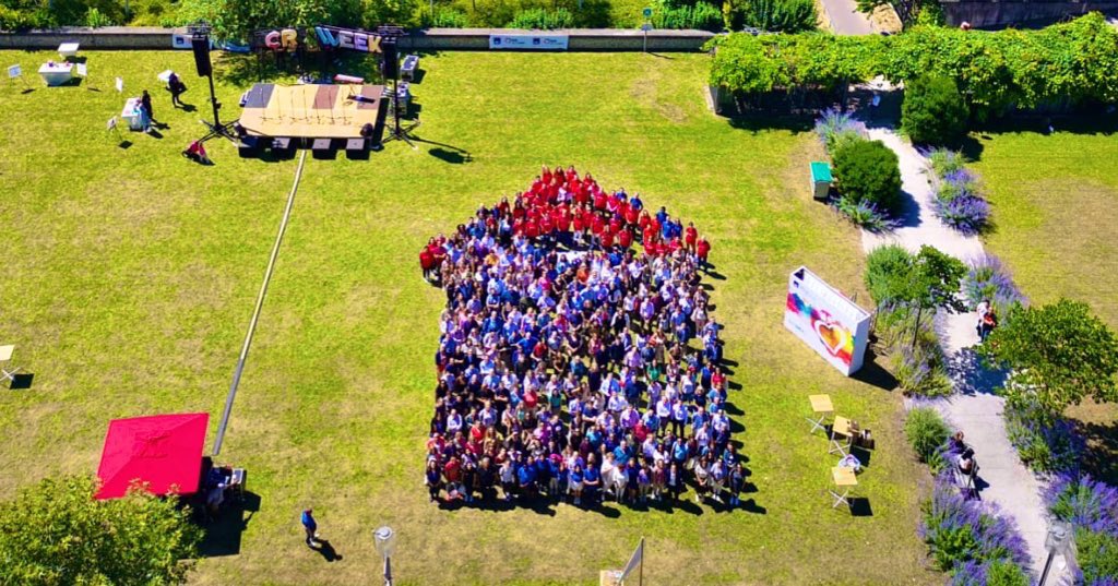 Aujourd’hui nous célébrons  notre #engagement citoyen avec #AXAAToutCoeur et tous les collaborateurs d’<a href="/AXAFrance/">AXA France</a> #Bénévolat #AXACRWeek 

#TousEnBaskets au profit d'<a href="/HabitatetHumani/">Habitat et Humanisme</a>