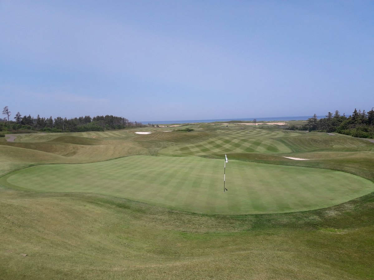 EastlinkMattB's tweet image. Million dollar view at the Links at Crowbush Cove. Here with @EastlinkKenzie representing @eastlink Community TV at the @IslandersHKY annual Golf Tourney. #eastlink #islanders #crowbush
