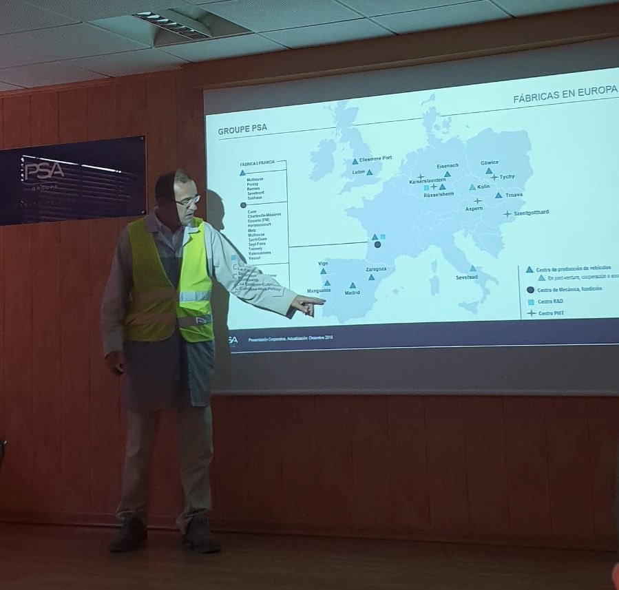 AdvManufactES's tweet image. Nuestra visita a la planta de Vigo de GROUPE PSA 📍
Pedro Hortas Ventura, Director de Comunicación y Relaciones Externas de @GroupePSA_es #MATCOMP19