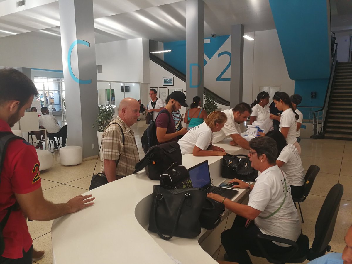 adiaz923's tweet photo. Llega #Tics2019 y ya el Palacio Central de la Computación comenzó a recibir a los participantes en este Taller. @GEIC_DICE @JorgeLuisPerd20 #JovenClubCuba #CubaInformatiza #CubaMasInternetvsBloqueo https://t.co/bb850f8EGZ