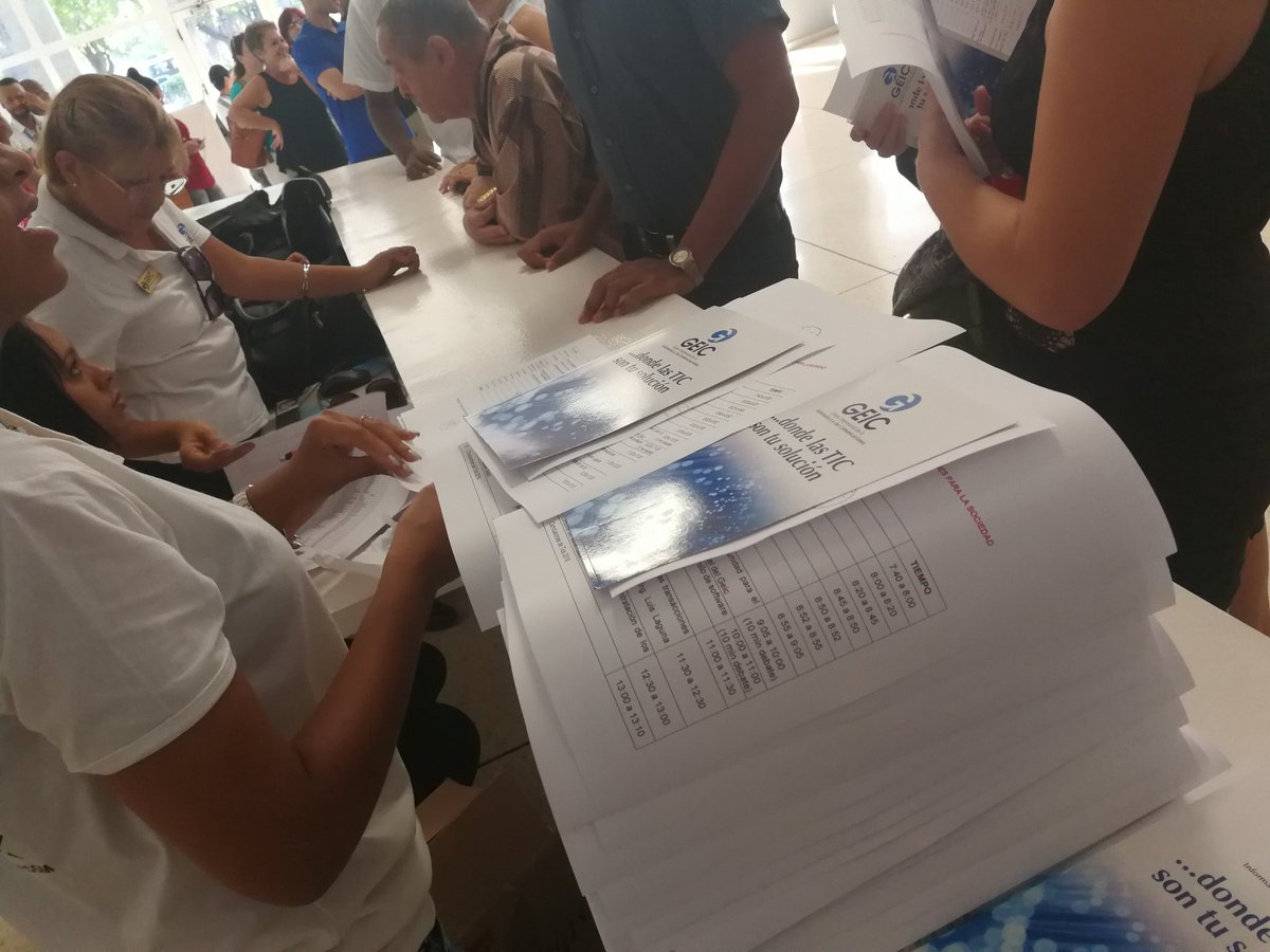 adiaz923's tweet photo. Llega #Tics2019 y ya el Palacio Central de la Computación comenzó a recibir a los participantes en este Taller. @GEIC_DICE @JorgeLuisPerd20 #JovenClubCuba #CubaInformatiza #CubaMasInternetvsBloqueo https://t.co/bb850f8EGZ