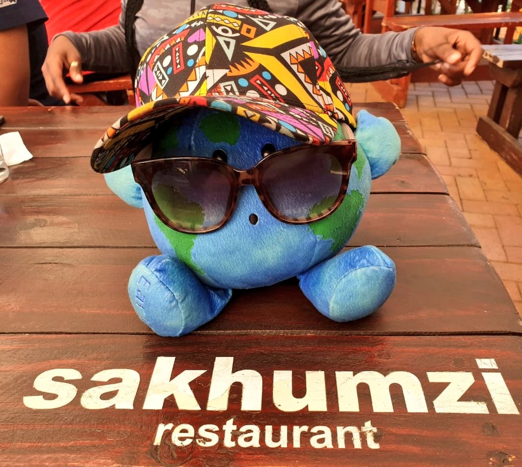 Hey <a href="/ThompsonsH/">Thompsons Holidays</a>, look who just checked in at <a href="/SakhumziSoweto/">Sakhumzi Restaurant</a> 😊 Worldo also known as Mzansio. 

#ShotLeft #ItsMySouthAfrica