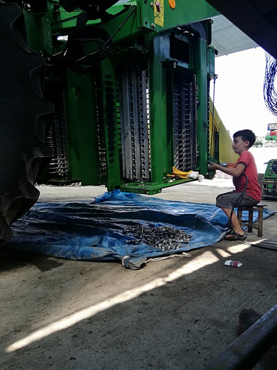 osi_samican's tweet photo. #johndeere #johndeere #trjohndeere #işler #maşşallah #Persembe #bakım #onarım #COTTON #cottonmachine https://t.co/HU7rUH9FAM