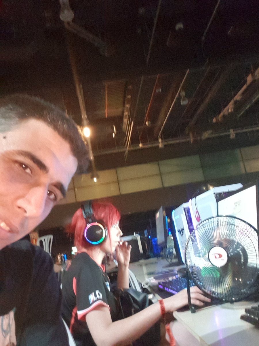 Tenseiken83's tweet image. Sorry por no poner mas fotos esque entre la calor montar todo y comprar an pasao como 5 horas pero me alegra deciros que ya estamos aqui y a tope