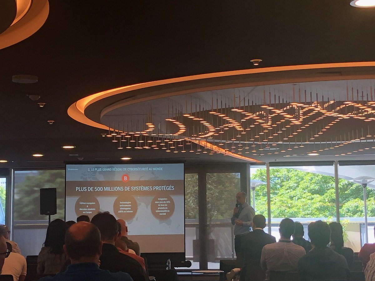 BitdefenderPro's tweet image. [Roadshow @AbbakanFrance] Journée exceptionnelle, dans un cadre mythique, à la rencontre des clients d&apos;Abbakan. 
Avec une présentation de l&apos;approche unique et innovante de la #cybersécurité par Bitdefender