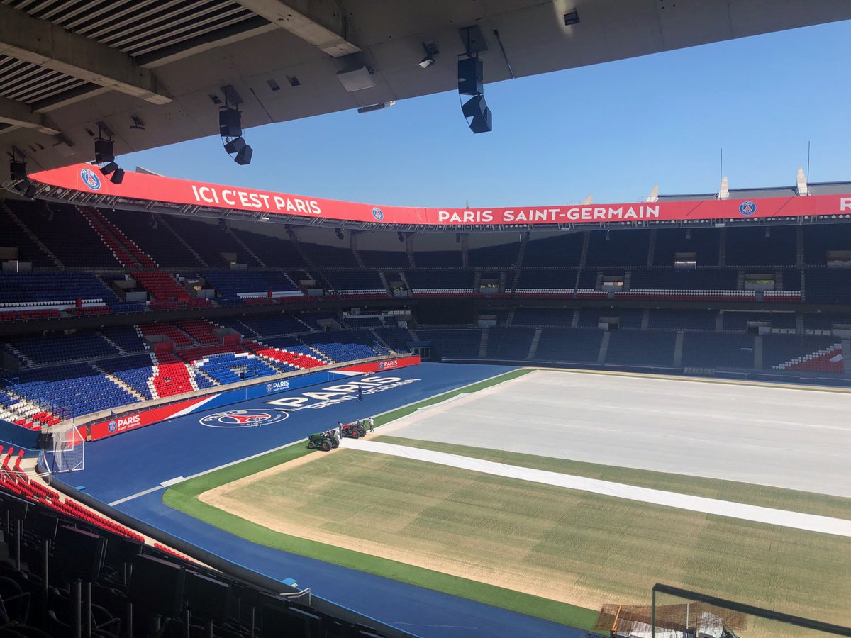 BitdefenderPro's tweet image. [Roadshow @AbbakanFrance] Journée exceptionnelle, dans un cadre mythique, à la rencontre des clients d&apos;Abbakan. 
Avec une présentation de l&apos;approche unique et innovante de la #cybersécurité par Bitdefender