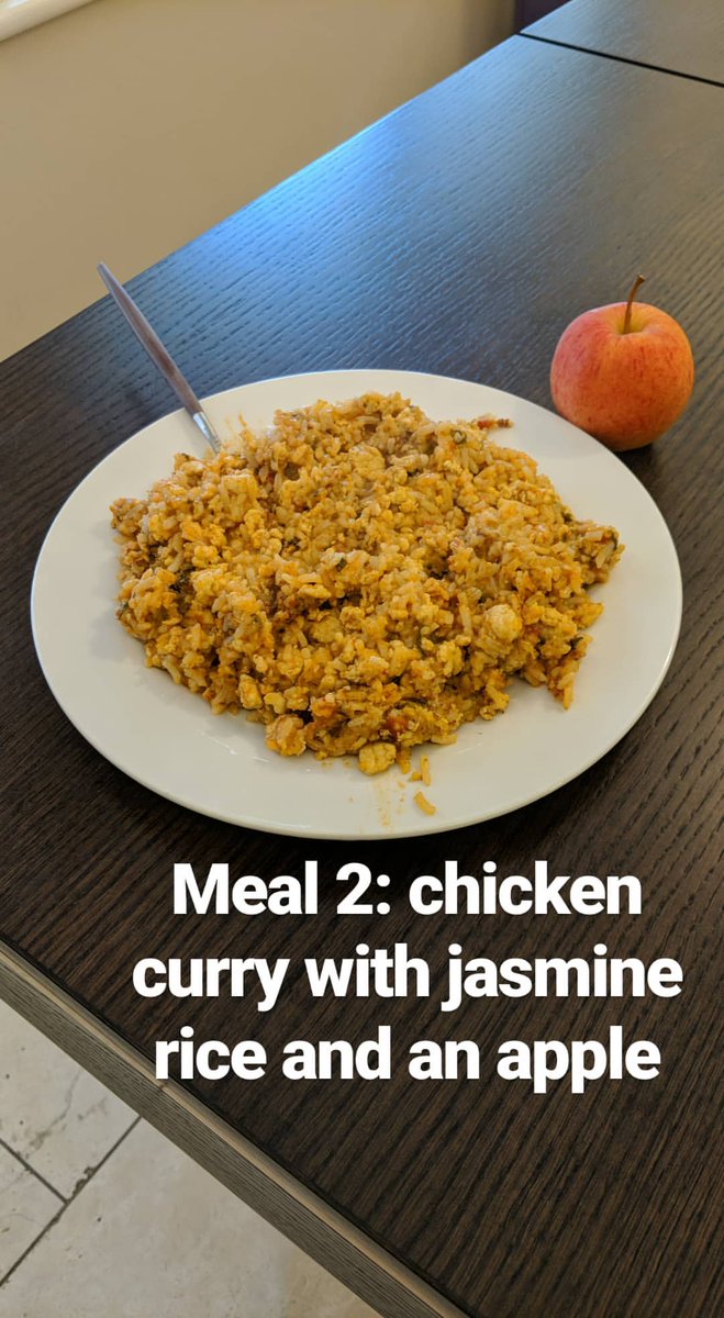 Cardápio do dia : Frango ao curry, arroz com jasmim e uma maçã. #HenryCavill e sua alimentação super saudável. Que tal a dica?

#lunch #healtyeating #food #foodporn #yum #eat #eating  #food  📷 stories HC