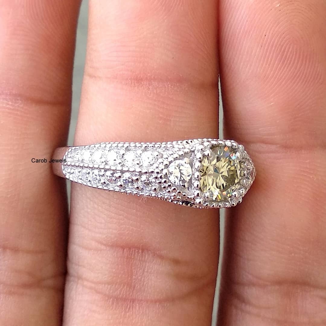 carob_jewels's tweet image. Life isn't perfect but your jewelry can be 🌈😍.
.
1.00 Ct Off Yellow Moissanite Edwardian Engagement Ring Diamond Edwardian Ring Custom Ring Vintage Ring, Moissanite Engagement Ring
.

#finering
#Etsy
#engagementring
#jewellery
#Engagement
#bestprice

etsy.com/in-en/listing/…