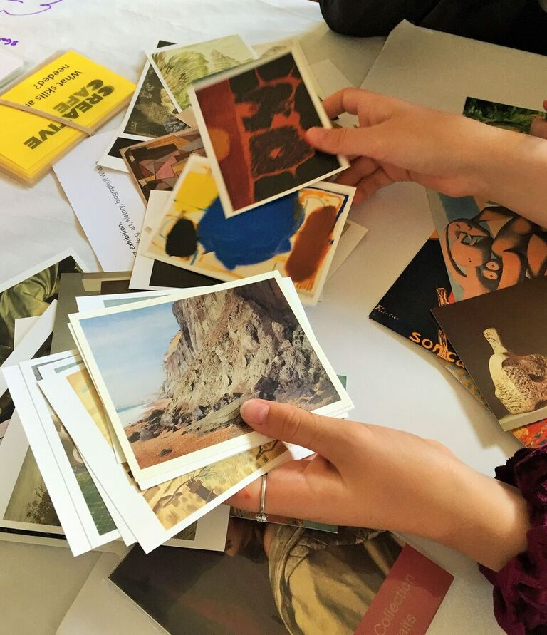 CultureShiftCIO's tweet image. Can you curate your own exhibition? Students at @Hailsham_CC coming up with some great ideas with help from @TownerGallery @TownerLearning