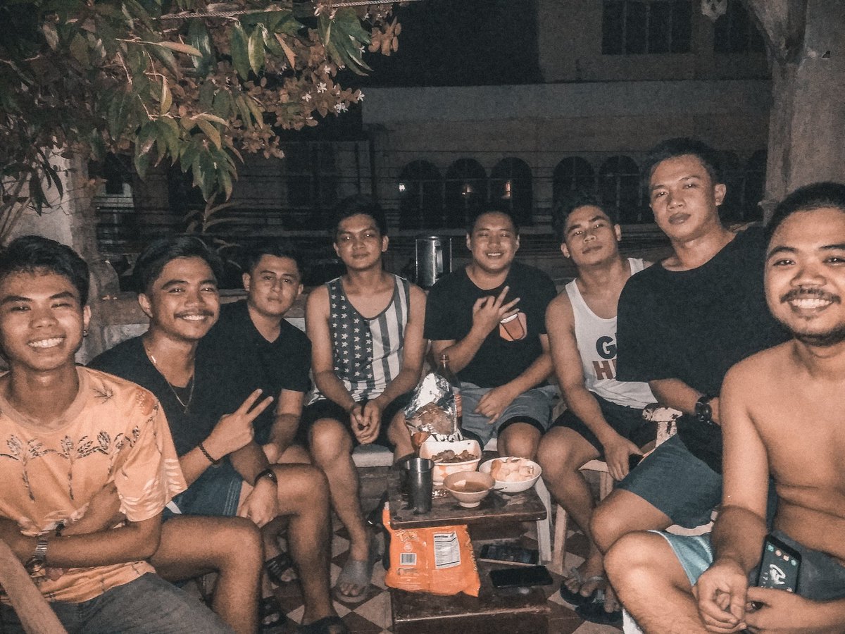 piterey_'s tweet photo. I just wanna chill with ma familia 🖤 #AB https://t.co/EW1VPUnNlq
