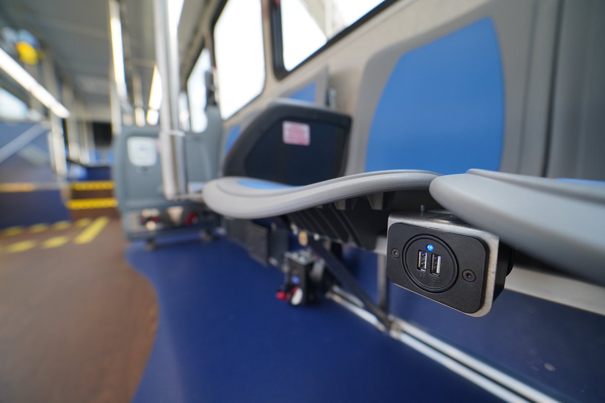 Blog_Mickey's tweet photo. Next Generation Buses With USB Charging and More Debut at Walt Disney World 

Photos: https://t.co/LgmzB3iROs https://t.co/JaVzOSxSC5