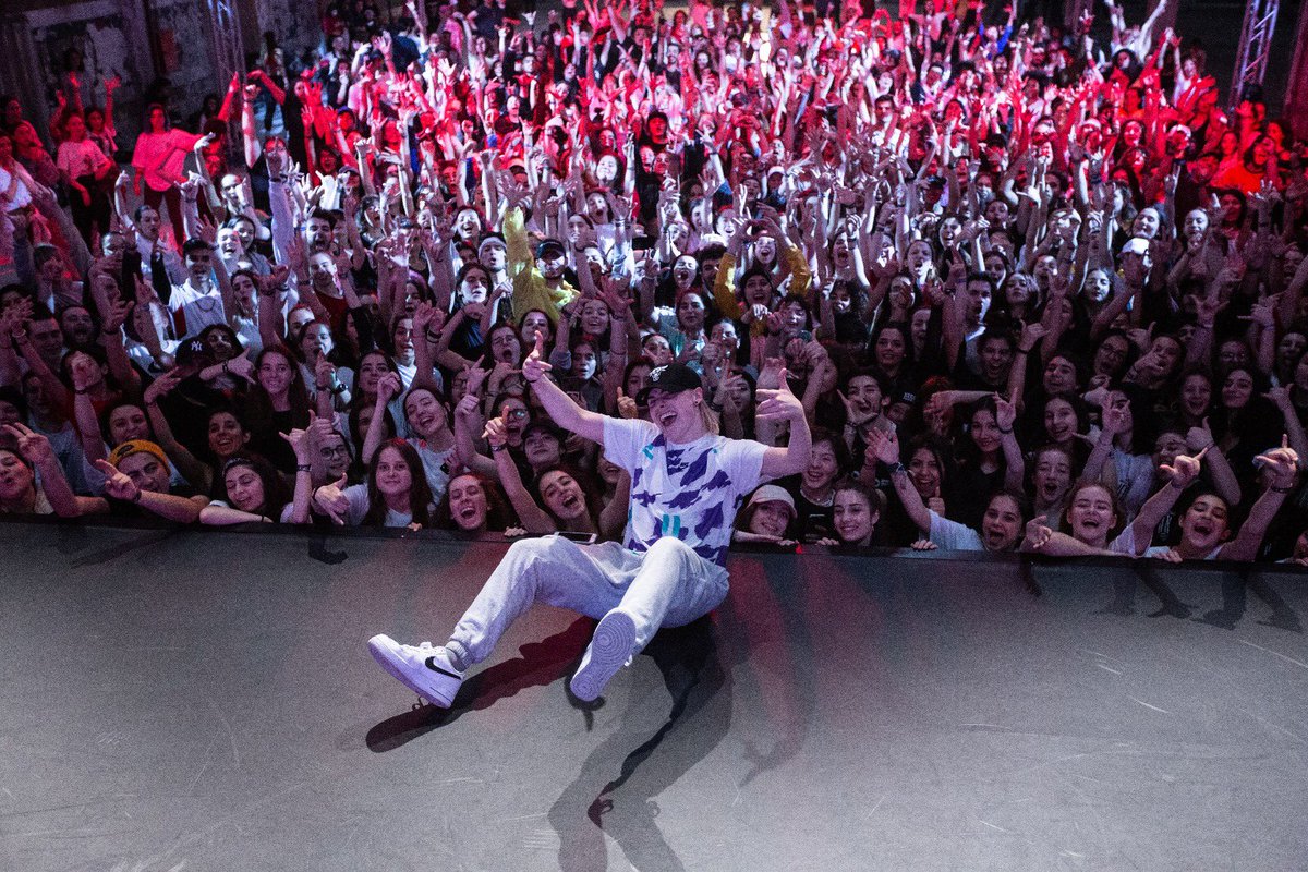 Nike sponsorluğunda Dansfabrika'nın gerçekleştirdiği Urban Dance Turkey etkinliğinde 2 gün boyunca dünyaca ünlü 7 dans eğitmeni eşliğinde yüzlerce genci ağırladık. #UDT2019 #tbt 

@urbandanceturkey
<a href="/dansfabrika/">DANS FABRİKA</a>
<a href="/nike/">Nike</a>

Tarih: 4-5 Mayıs 2019

Lokasyon: Hasköy Yün İplik Fabrikası