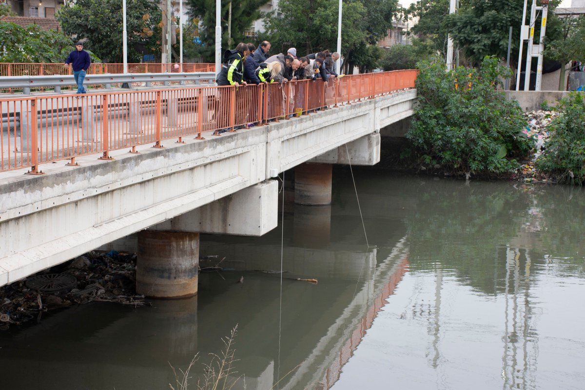 ada_pba's tweet photo. 🔬 Para unificar criterios y normalizar la práctica, realizamos un muestreo de calidad de agua junto a técnicos de los 4 municipios que componen el Comité de Cuenca San Francisco Las Piedras 💦 @BAProvincia https://t.co/tQdV1dKyYk