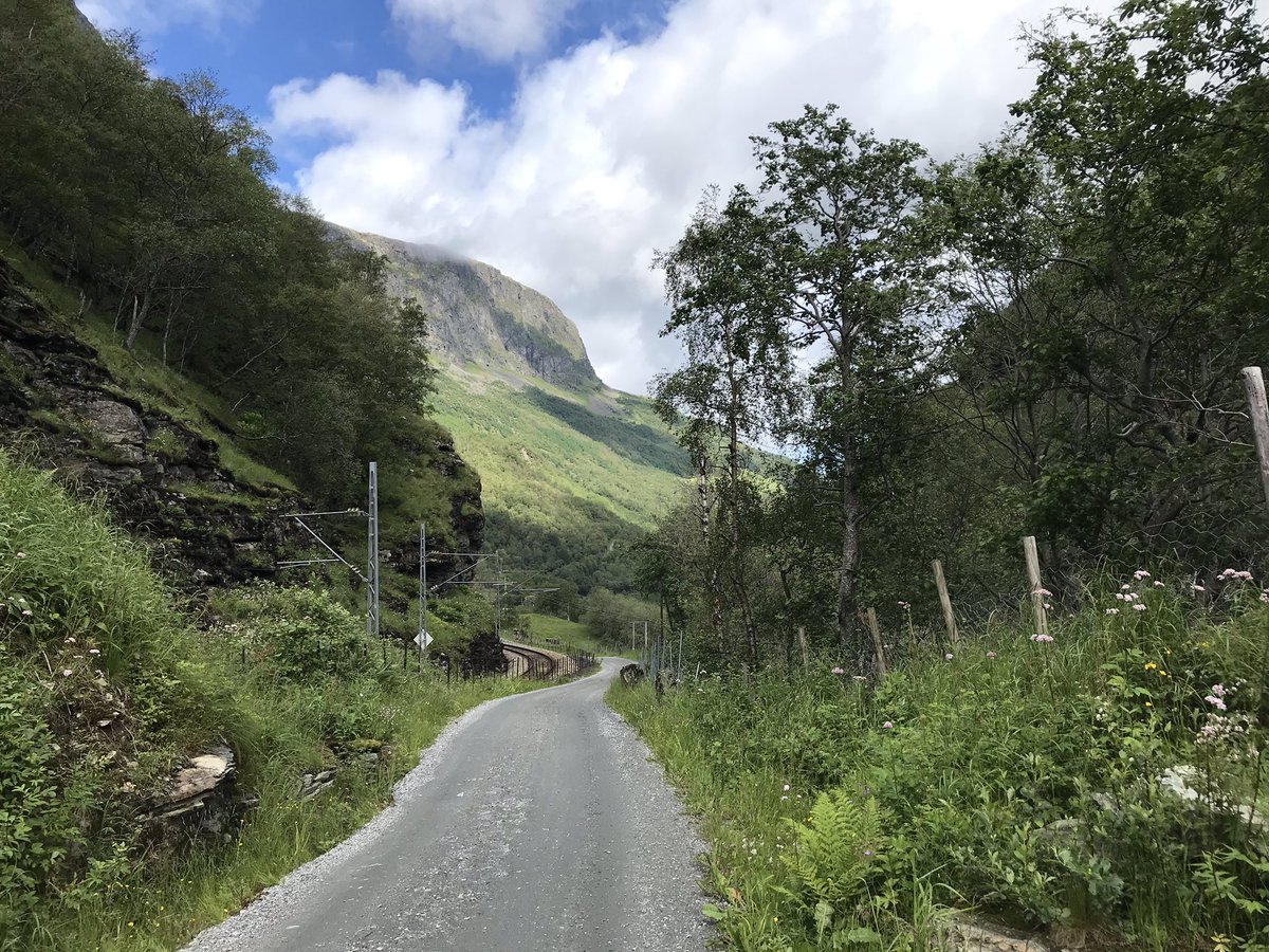 anderspreben's tweet photo. #VikingBiking made in #Norway! 🇳🇴

Getting some wind in my hair at #Flaam near the end of the 200k long, 1,3k deep #Sognefjorden 🚲

#Nordic | #Travel https://t.co/ED2T8p1mie