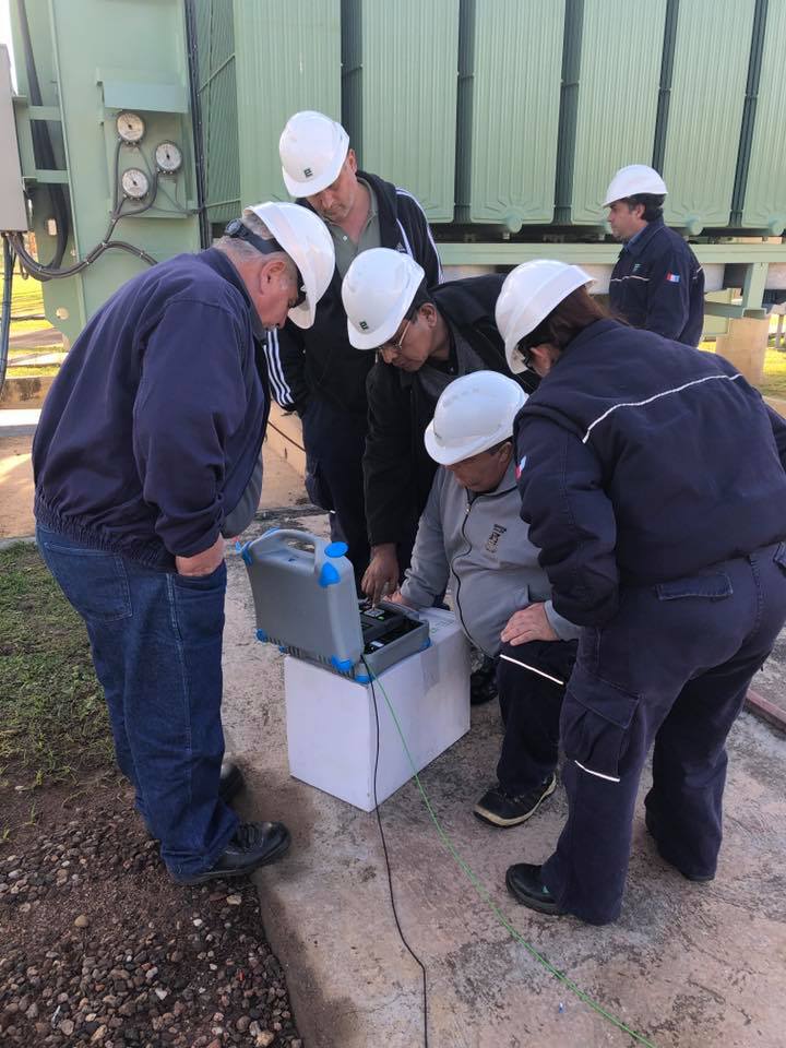 Vimelec's tweet photo. Curso de entrenamiento dictado en EPEC Córdoba sobre equipo para análisis de tierra marca METREL modelo MI-3290. Ensayo y medición de puesta a tierra con varios métodos. Medición de tensión de paso y contacto en subestación @MetrelMarketing https://t.co/XeLUrUNEuI