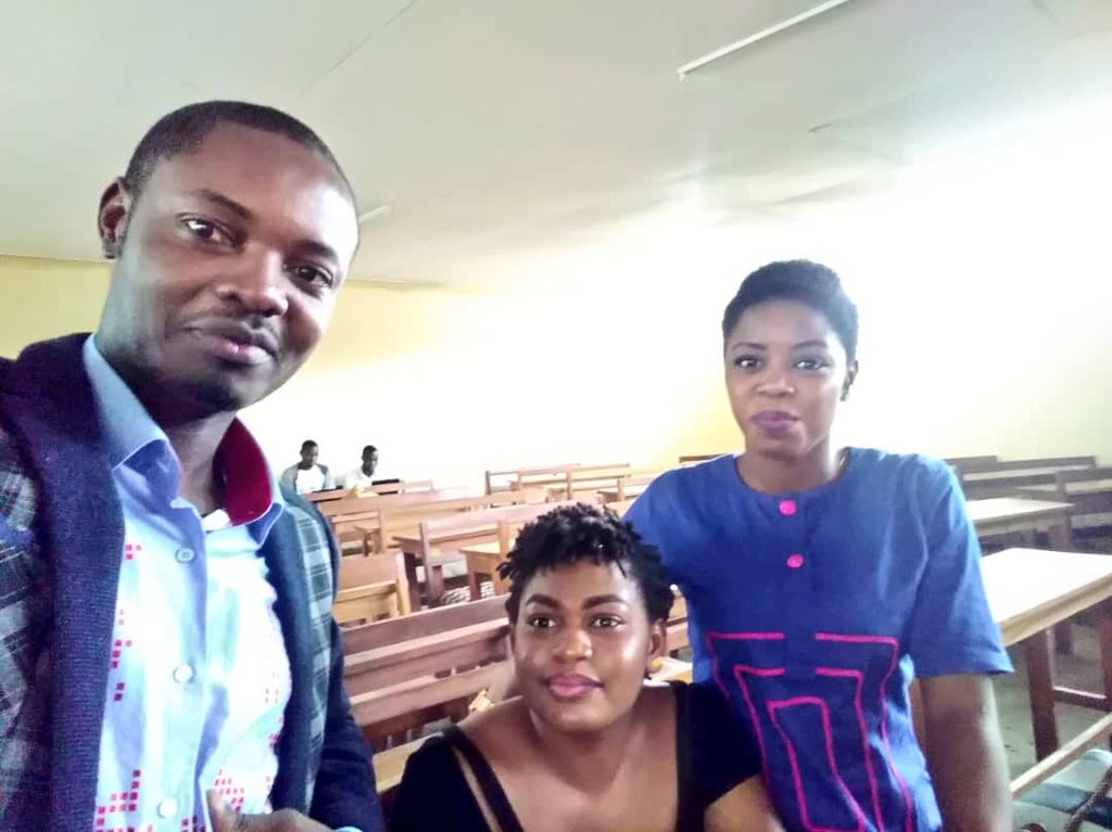 NadeshEduke's tweet photo. I came with my boss too. He is guest speaker at the HIMS Entrepreneurship Jamboree and his talk is tilted "Beyond the Blackboard".

#TechPays
#InvestInTech https://t.co/F6Ea7CMmPl