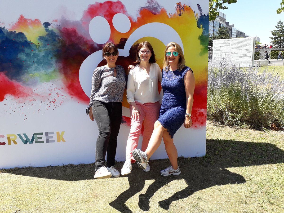 PERICAENPARIS's tweet photo. Dresscode du jour solidaire chez @AXAFrance  : Baskets aux pieds pour #TousEnBasket #CRWEEK @Querebecker @DianeDeperrois https://t.co/fabqkWh6a9