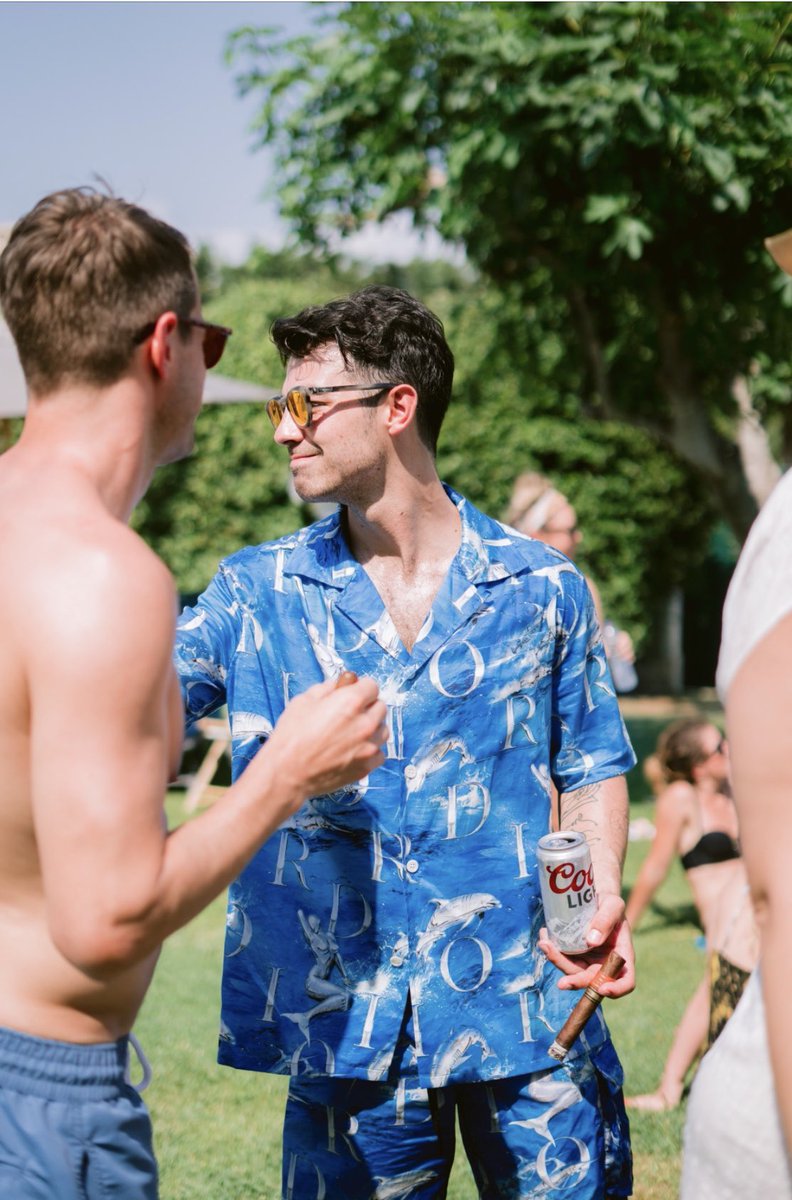 joejonas's tweet image. 😎 @CoorsLight made it to France