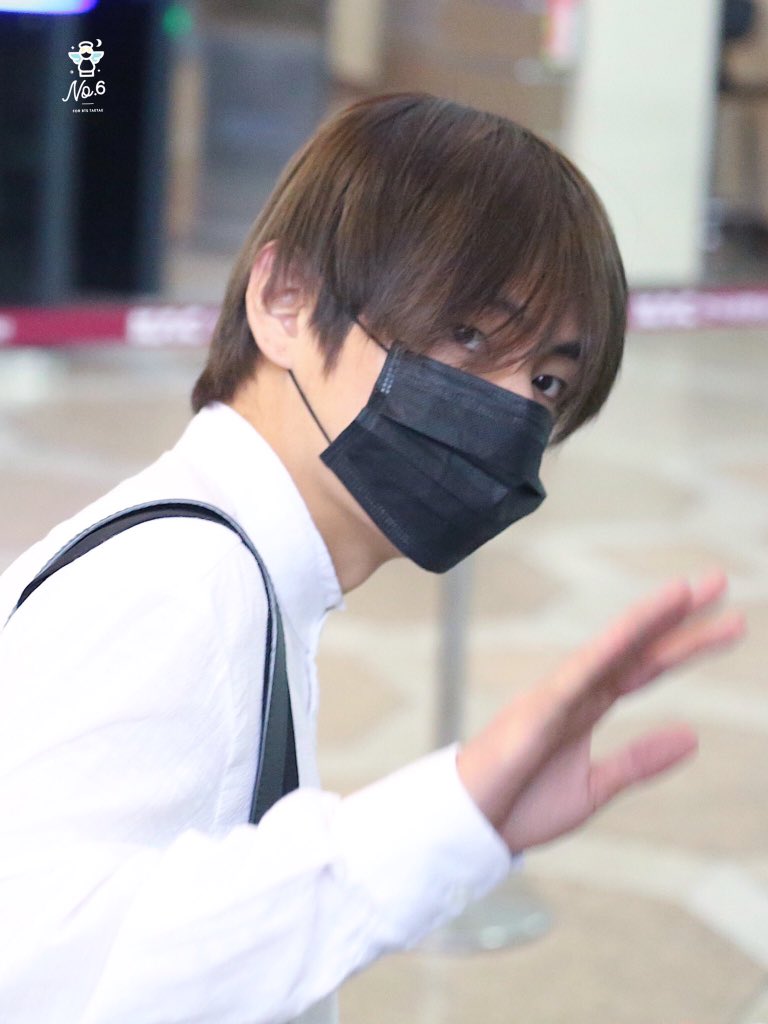 vlately95's tweet photo. @btsvotingteam @BTS_twt Taehyung a~ I MISS YOU #Taehyung #MGMAVOTE #BTS @BTS_twt https://t.co/ZXxZS0HX8m