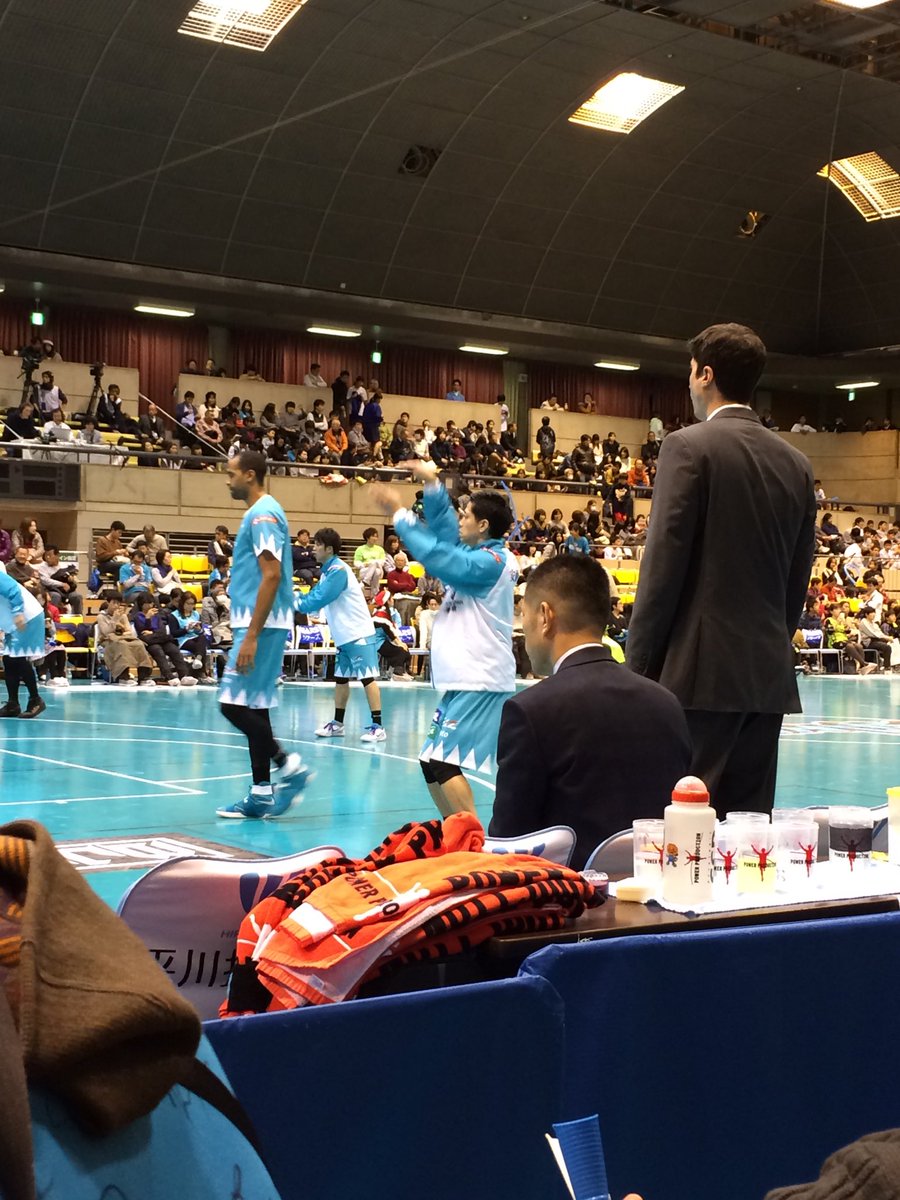 megu5027's tweet photo. 昔の写真…📸
当時Bリーグ初心者の私は、こんな写真しか持ってません💦
2016シーズン
#京都ハンナリーズ https://t.co/Huz8zNGo9k