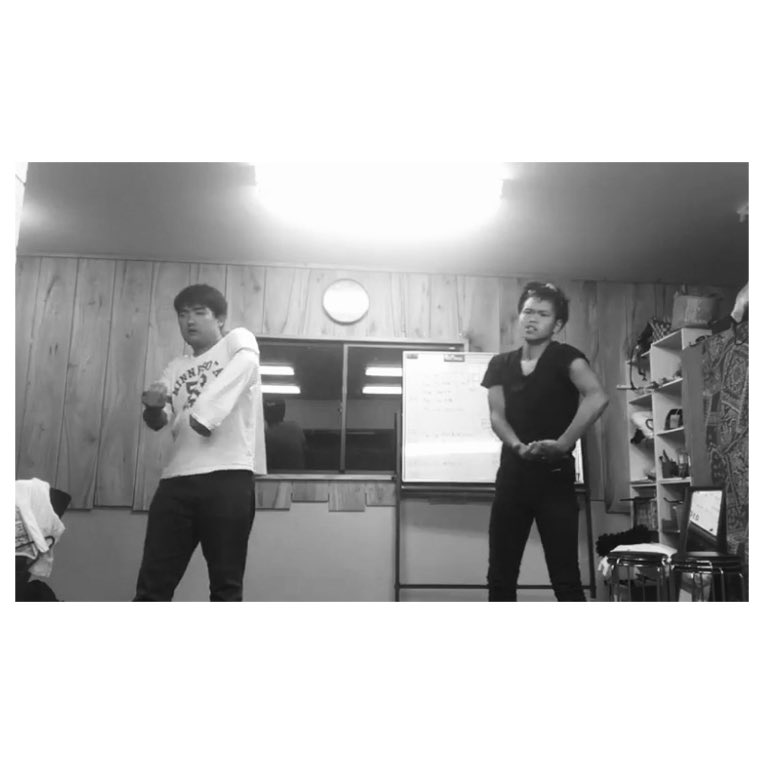 in_out69's tweet photo. ��白い舞台作ったる！
観に来てね🥰
7/6・7は名護へgo！
#沖縄 #沖縄劇団 #演劇 #沖縄演劇 #okinawa #やんばる #役者 #芝居 #舞台 #俳優 #舞台好きな人と繋がりたい #観劇 #女優 #役者 #舞台女優 #舞台役者 #名護 #ジョーイ大鵞 #あけみお和花 #西元大知 #山内そうけん #仲村あいり #劇団ビーチロック https://t.co/hQywzGFMPR
