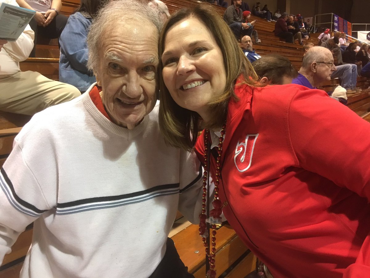 RedDevils_WJHI's tweet photo. WJHI, Julie Straight, Jeff High and ALL OF JEFFERSONVILLE are sad that EVERYONE’S friend, Gene Coomer passed away today at 1:30. Our thoughts are with Gene and his family. God Bless him and we thank him for all that he has done for all of us. There is no better RED DEVIL!!! https://t.co/DAwi5O1Yii